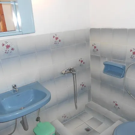 To Pithari * Skála Marión