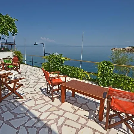 Apartament To Pithari