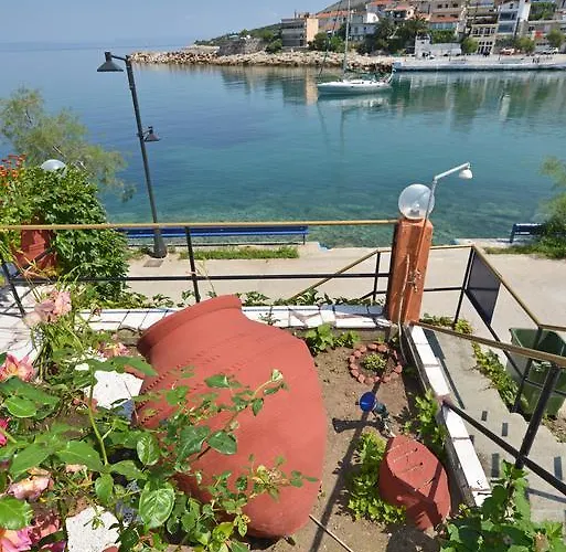 To Pithari Skala Marion