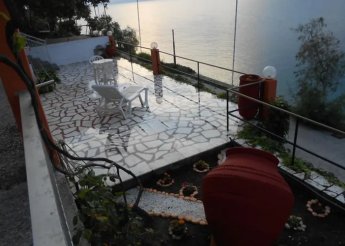 Apartment To Pithari *