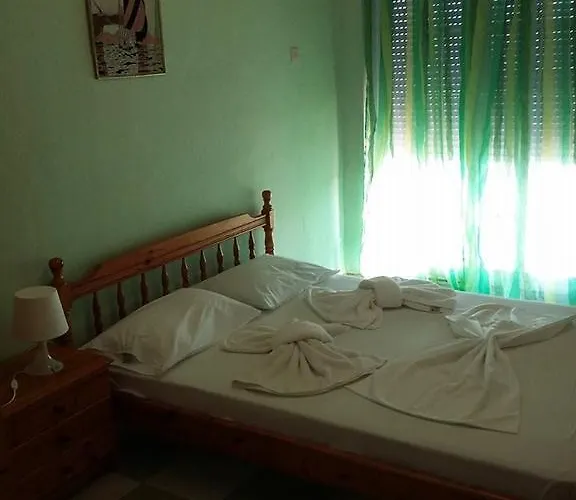 To Pithari * Skala Marion